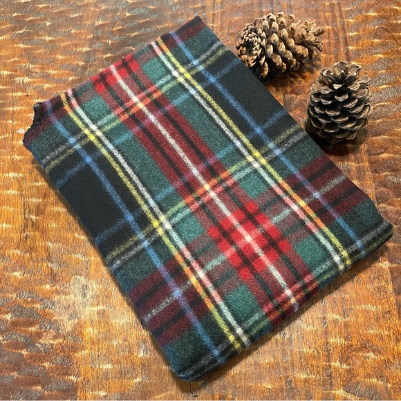 WOOLRICH Cozy Blanket Wrap, Bristol Tartan Plaid, One Size - Picture 8 of 9